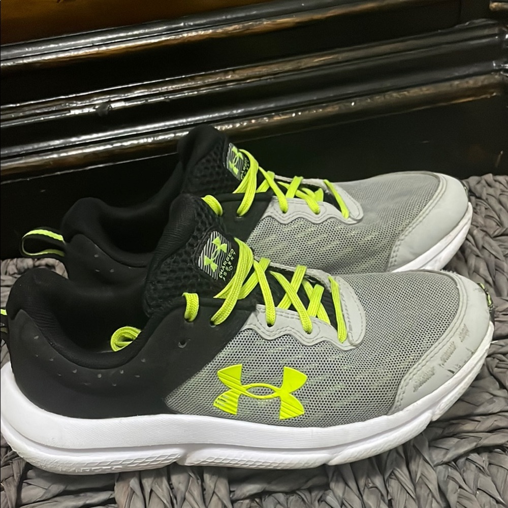 Boys Under Armour Sneakers